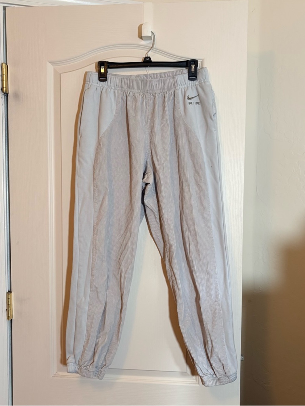 Nike Air Women's High-Waisted Corduroy Fleece Pants